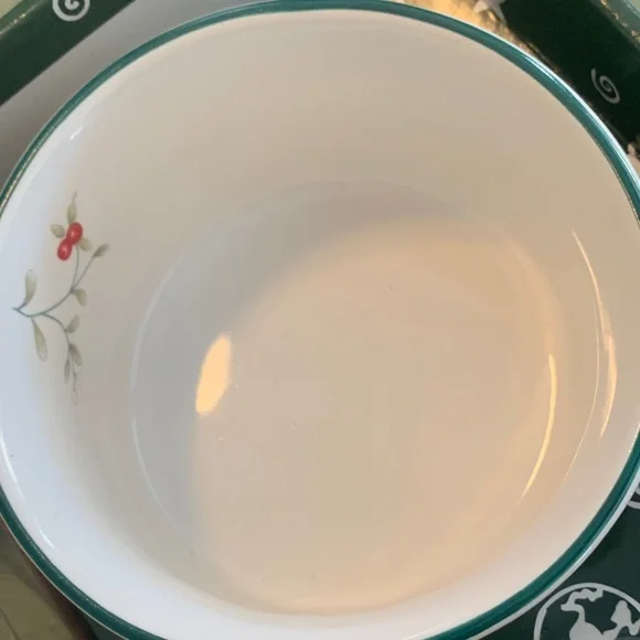 Pfaltzgraff Winterberry Green and White Dip Set - Picture 4 of 5